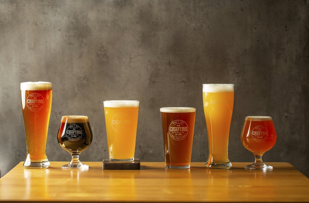 Best Non-Alcoholic IPAs (Top 7, Ranked and Tasted)